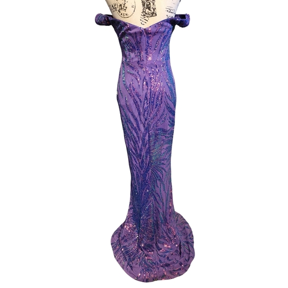 Love & Lemonade Sequin Off-the-Shoulder Gown - Picture 14 of 16